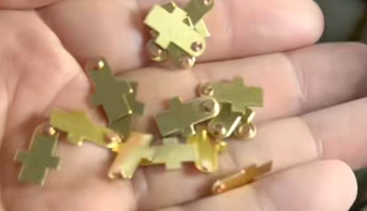 Массовое производство контактной штамповки серебра.